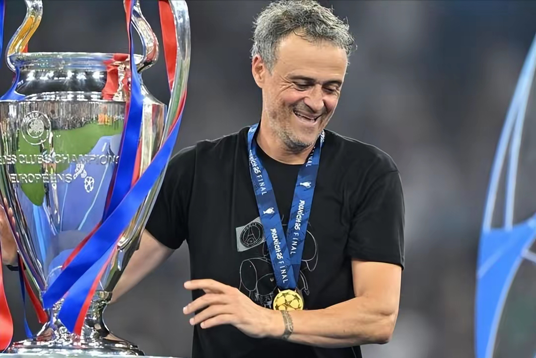 贝博官方网页版包含荷甲赛程吃紧,拜仁慕尼黑清晨篮板制胜,压力陡增,年轻球员得到机会的词条