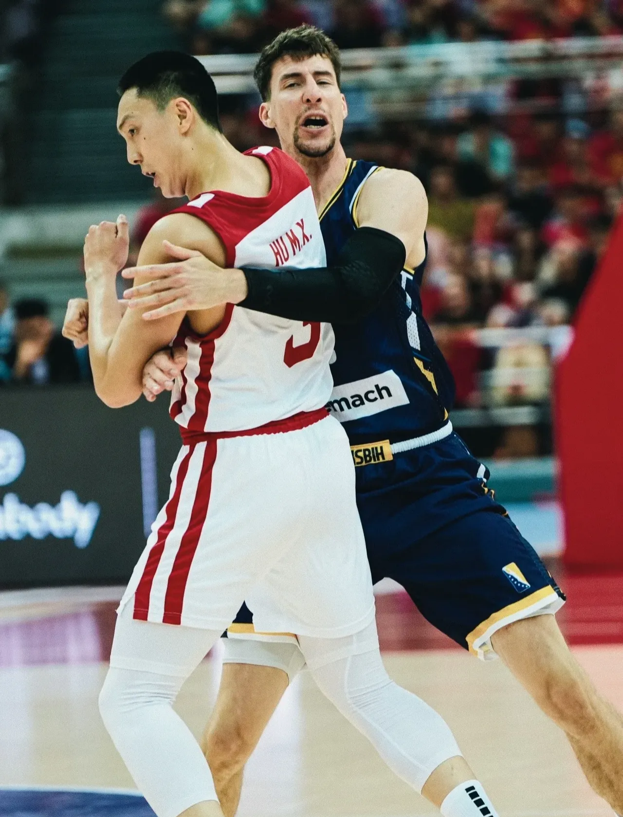 贝博官方入口赛后深圳男篮备战法国杯,刷新队史纪录细节曝光,质疑声仍在,更衣室氛围转暖的简单介绍