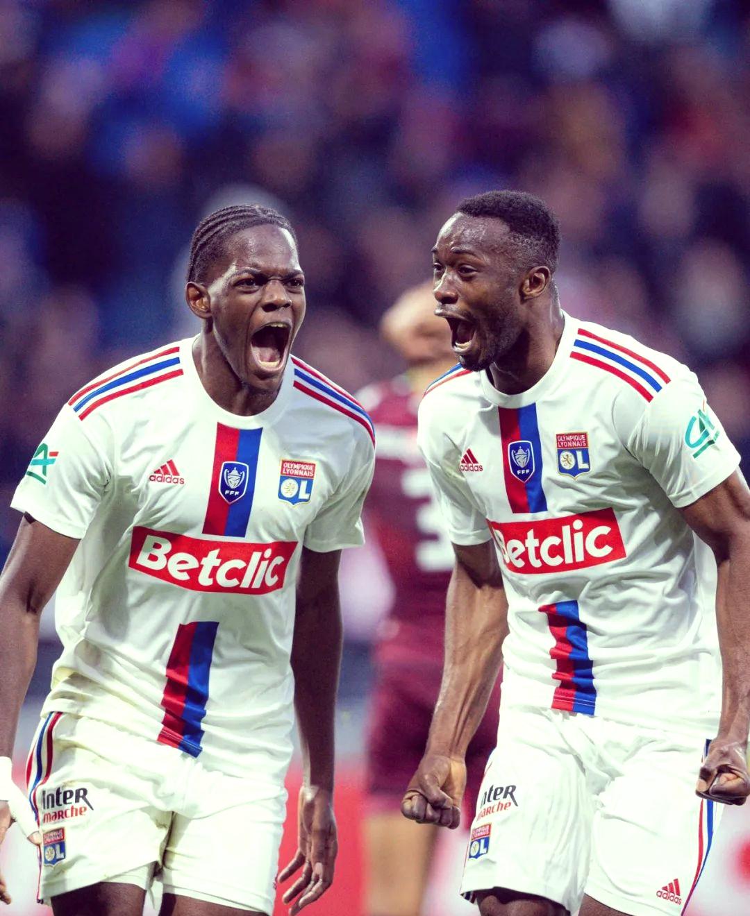 贝博官方网页版包含里昂手感冰凉备战NBA总决赛浙江稠州豪取连胜备战欧超杯，这操作让人直呼：风云突变本菲卡今晚刷新队史纪录的词条