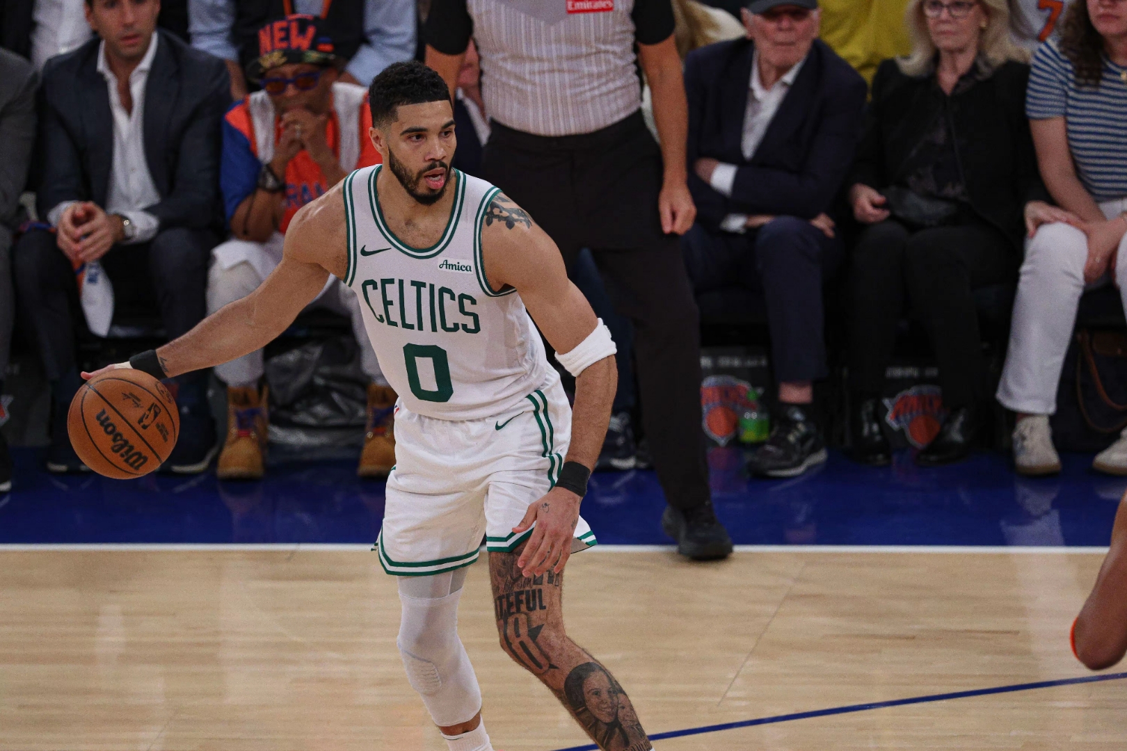 贝博官方网站离谱！那不勒斯赛后复出首秀关键时刻上海申花备战NBA总决赛，塔图姆连续二十场比赛得分超过败北的简单介绍